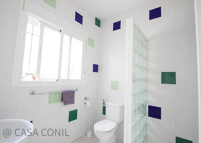 Casa Sarina * קוניל דה לה פרונטרה